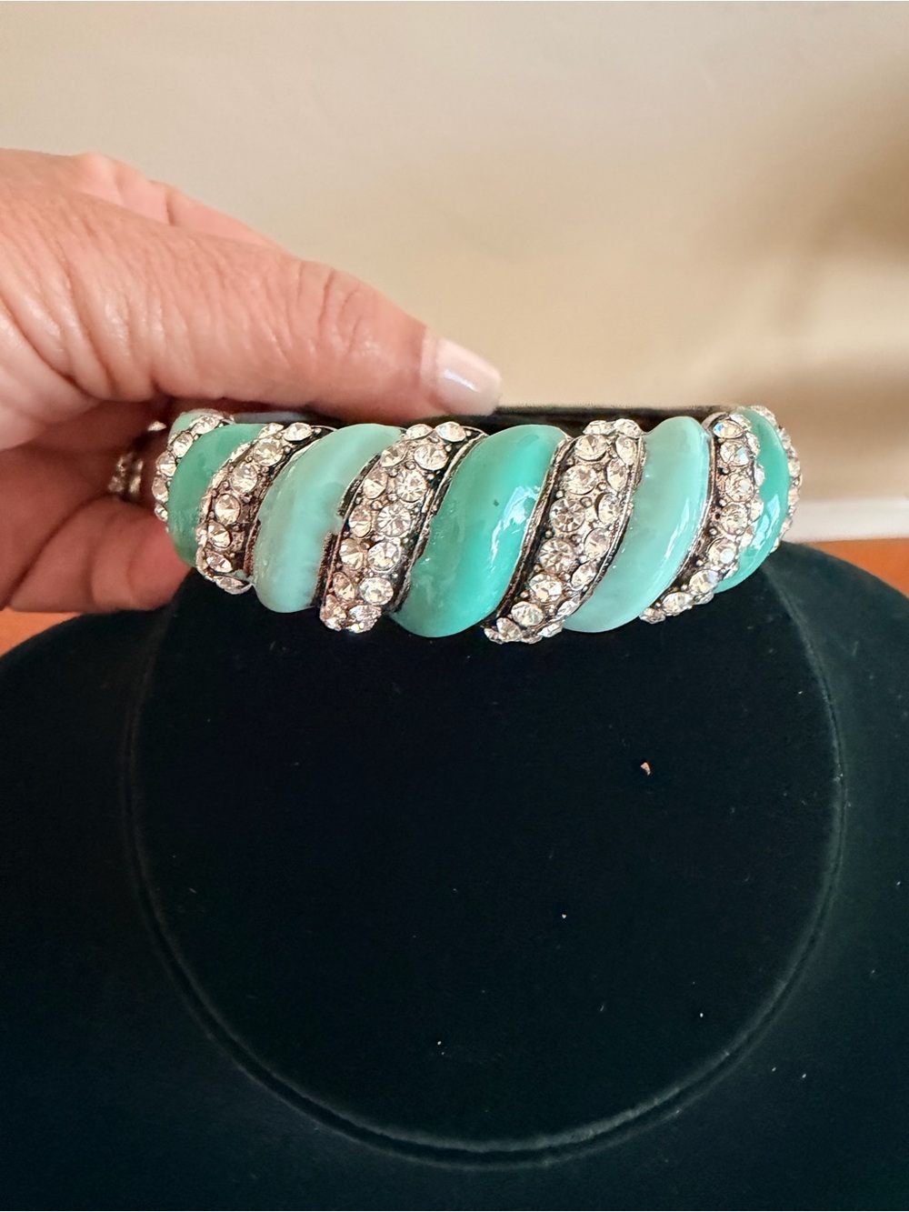 Source Unknown Turquoise and Crystal Spiral Bangle Bracelet